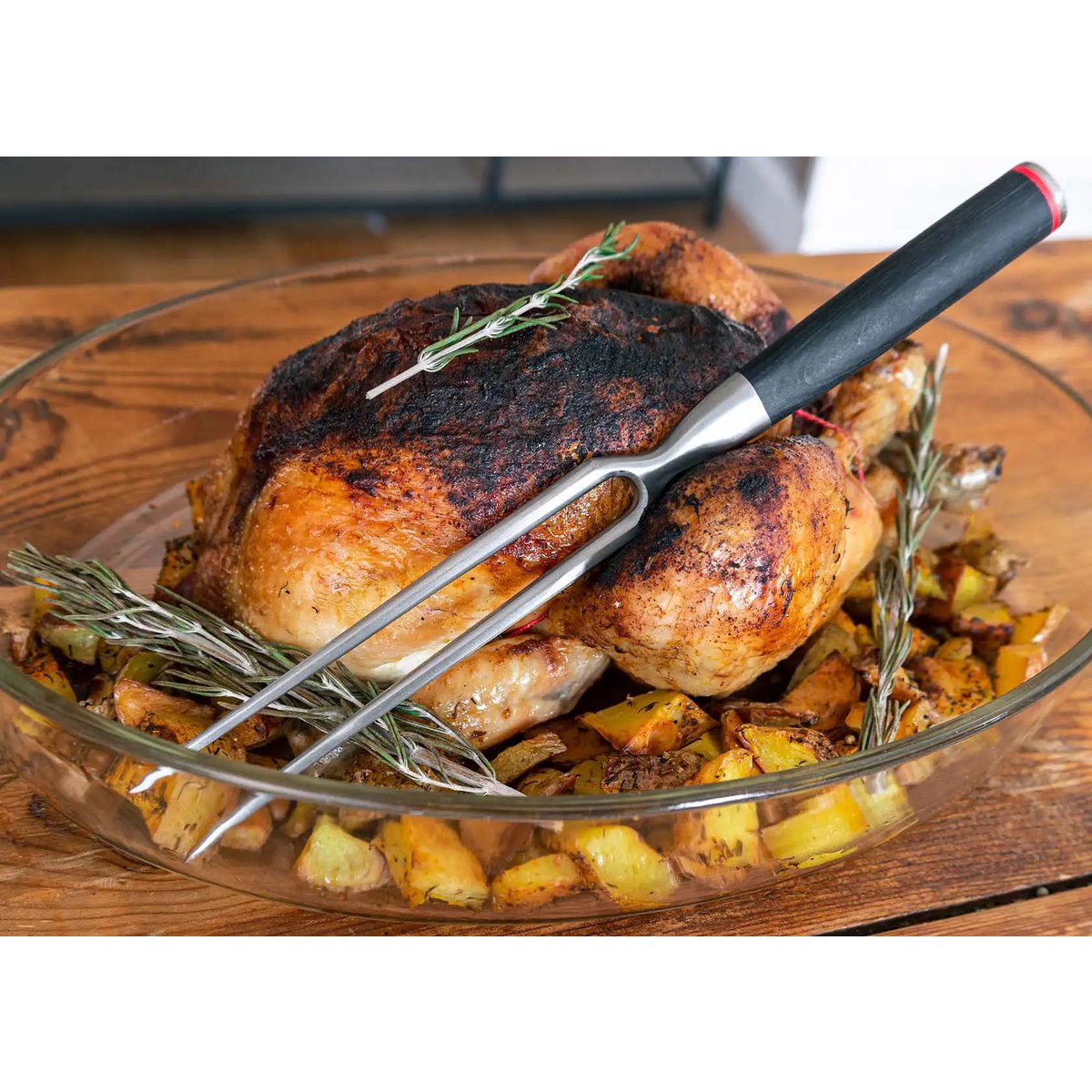 Kotai BBQ Set Deluxe – Koksmes, Vleesvork, Aanzetstaal & Snijplank - Geleverd in een Luxe bamboe geschenkverpakking