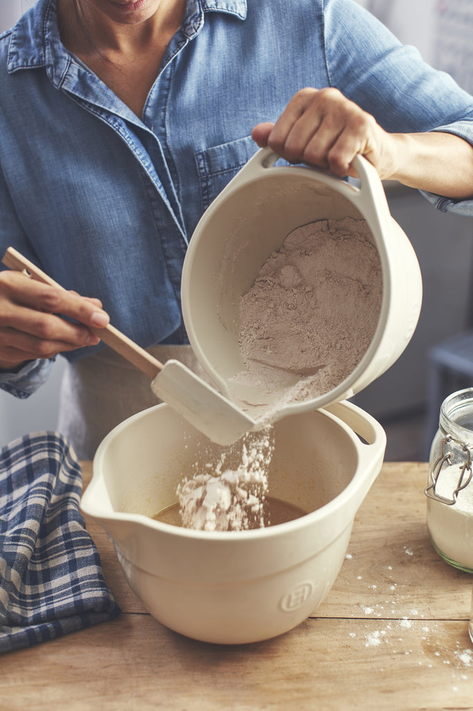 Emile Henry Beslagkom - 2.5Ltr - Argile